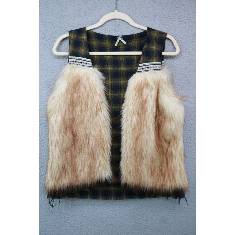 Gimmicks by BKE Faux Fur Plaid Embroidered Vest-Size Medium-BOHO-Western